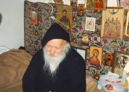 СЪВЕТИТЕ ЗА ЛЮБОВТА НА СТАРЕЦА ПОРФИРИЙ